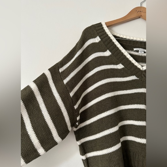 american eagle drop shoulder sweater. - Picture 2 of 4
